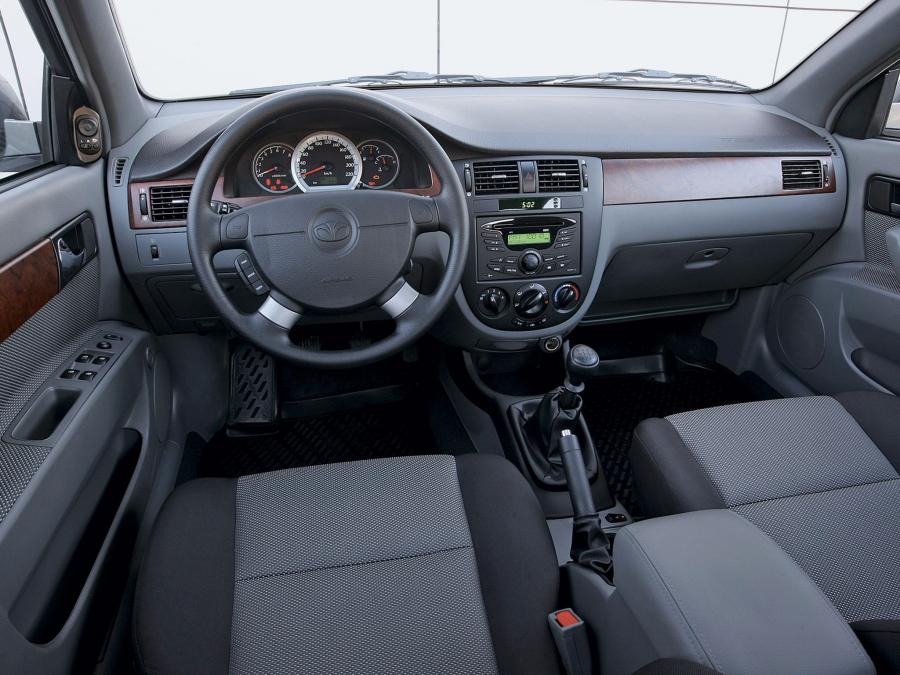 Торпедо Daewoo Gentra 2013 года  (фото 7 из 8)